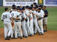 FBsports-法国羽毛球队险胜日本羽毛球队，林丹高光表现