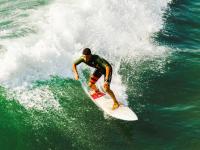 FB体育官网-哈利伯顿导演逆转好戏，湖人提前终结悬念国王