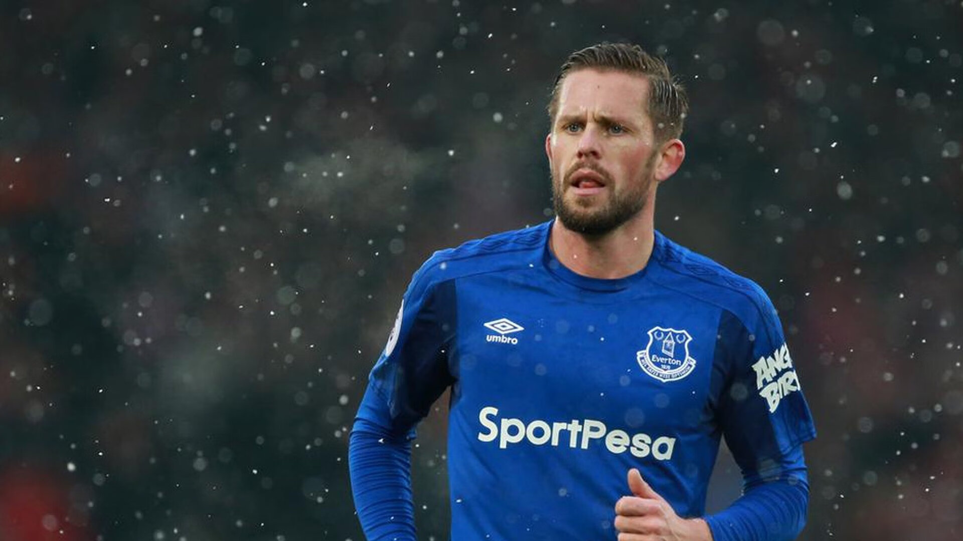 从巴萨加时到美加墨之巅，坎特如何以唯一性改写足球叙事